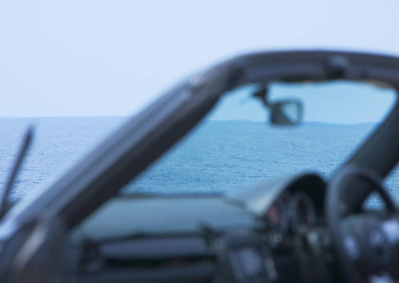 无人,横图,室外,特写,白天,正面,旅游,度假,安全,海浪,海洋,美景,窗户,镜子,汽车,一辆,阴影,朦胧,模糊,反射,光线,影子,景观,浪花,跑车,娱乐,玻璃窗,车,蓝色,蓝天,天空,阳光,自然,海水,车窗,交通工具,天,享受,休闲,景色,放松,后视镜,晴朗,镜像,生命,镜面,自然风光,载具,敞篷跑车,海景,万里无云,光学,侧视镜,大海,风浪,海,海水的波动,近岸浪,涌浪,晴空,晴空万里,彩图