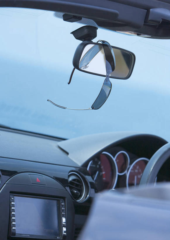 无人,竖图,室内,特写,白天,正面,旅游,度假,安全,机器,仪器,海浪,海洋,美景,窗户,镜子,汽车,一副,一辆,阴影,朦胧,模糊,反射,墨镜,眼镜,影子,景观,浪花,娱乐,设备,玻璃窗,车,自然,海水,车窗,方向盘,太阳镜,太阳眼镜,交通工具,轿车,驾驶,行驶,享受,休闲,遮阳镜,景色,放松,后视镜,镜像,控制,生命,镜面,自然风光,载具,海景,光学,侧视镜,大海,风浪,海,海水的波动,近岸浪,涌浪,彩图