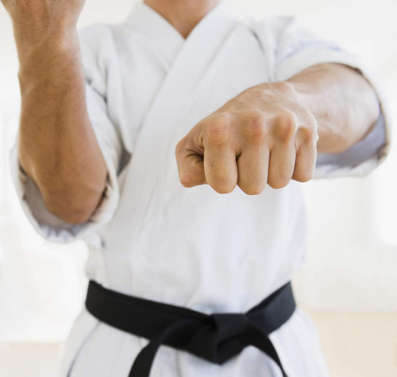 西方人,拳,一个人,站,横图,室内,白天,正面,锻炼,运动,跆拳道,欧洲,欧洲人,仅一个男性,仅一个人,仅一个中年男性,握,服装,衣服,白色,站着,握着,服饰,衣着,穿着,跆拳道服,衣饰,体育,男人,男性,中年男性,白种人,拳头,站立,半身,彩图,健身,练功服