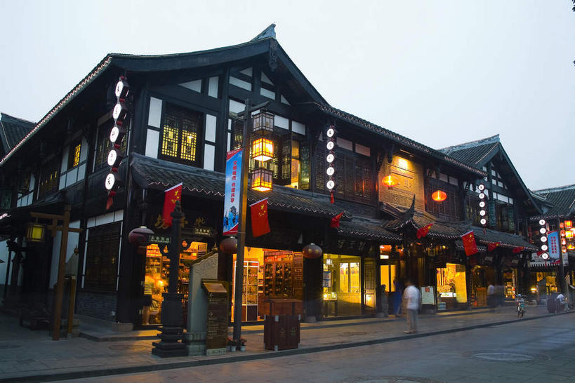 房屋,屋檐,屋子,晚霞,霞光,落日,小路,交通,古迹,文物,娱乐,建设,商铺