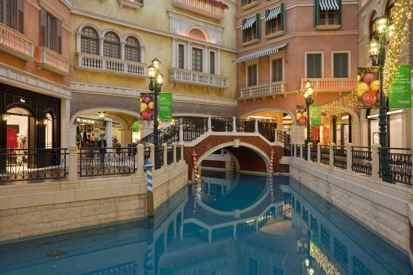 无人,宾馆,家,横图,室外,白天,正面,旅游,度假,河流,美景,水,别墅,城市风光,标志建筑,城市,地标,建筑,酒店,路灯,桥梁,照明,中国,亚洲,阴影,波纹,光线,影子,房屋,屋子,河水,景观,水流,公寓,桥,灯光,涟漪,娱乐,建设,石桥,洋房,楼房,拱桥,住宅,灯,倒影,水纹,波浪,享受,休闲,景色,放松,拱形,人行桥,酒家,石拱桥,旅社,照亮,倒映,照明设备,东亚,港澳台,中华人民共和国,水晕,澳门特别行政区,澳,反照,威尼斯人酒店,彩图,房子,客店,客栈,旅店,旅馆,商旅,澳门威尼斯人酒店,澳门威尼斯人度假村酒店澳门