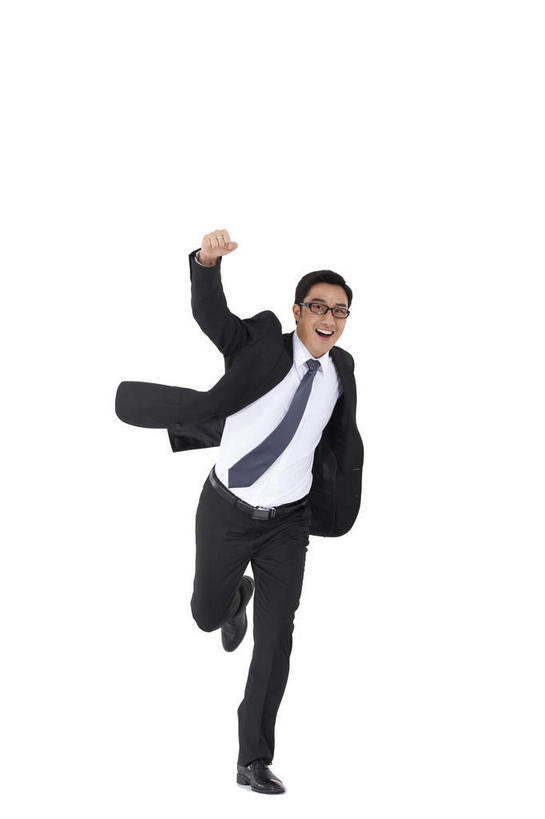 东方人,一个人,商务人士,商务男性,站,举,笑,微笑,露齿笑,竖图,室内,白天,白色背景,正面,衬衫,快乐,兴奋,骄傲,成功,胜利,亚洲,仅一个男性,仅一个人,一副,握,套装,眼镜,领带,注视,黄种人,仅一个年轻男性,观察,看,托,握拳,站着,自信,握着,摄影,影棚,观看,察看,象征,庄重,关注,摄影棚,商务装,身份,近视眼镜,工薪阶层,正式,地位,男人,男性,年轻男性,亚洲人,白领,上班族,举起,举手,举着,向上举,向上伸,向上托,站立,彩图,全身,影棚拍摄,衬衣,欢乐,开心,拍摄