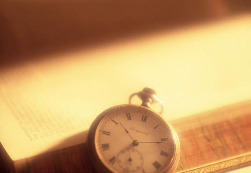 无人,横图,俯视,室内,特写,白天,静物,一块,阴影,时间,光线,时钟,手表,影子,计时,阳光,钟表,表,腕表,钟,彩图,高角度拍摄