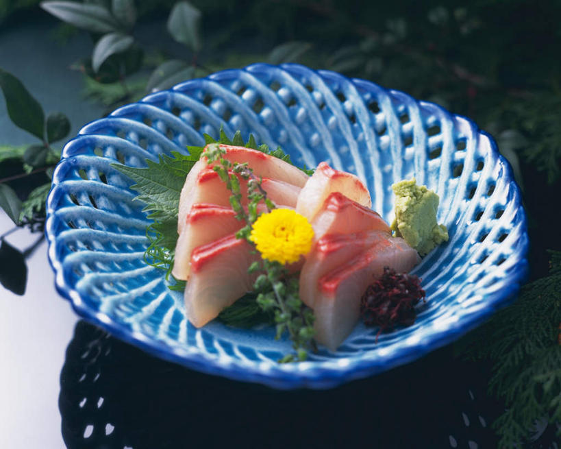 海鲜,芥末,无人,横图,俯视,室内,特写,白天,烹饪,餐桌,桌子,餐具,朦胧,模糊,碟子,盘,肉,鱼肉,日本料理,料理,食品,水产,菜肴,美食,肉类,海洋生物,食物,盘子,碟,日式料理,日式,摄影,佳肴,影棚,餐台,一份,鲱鱼,水生动物,海产品,水生物,肉食,海底动物,山葵,泽山葵,溪山葵,芥子末,山嵛菜,芥辣粉,哇沙比,辣根,彩图,高角度拍摄,影棚拍摄,拍摄