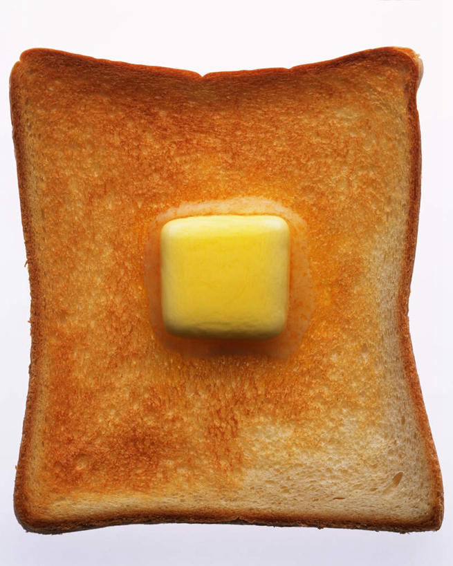 点心,面包,无人,竖图,俯视,室内,特写,白天,白色背景,桌面,桌子,一块,阴影,反射,木制,方格,影子,黄油,食品,面点,褐色,食物,糕点,黄色,木制品,摄影,影棚,乳制品,白脱油,乳脂,彩图,高角度拍摄,影棚拍摄,拍摄