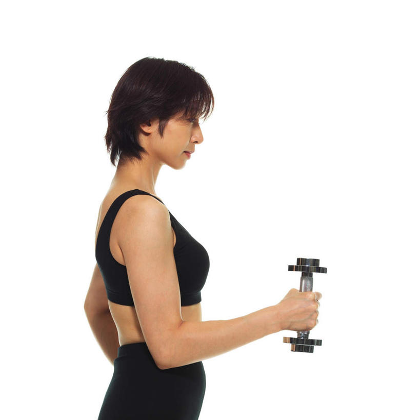 东方人,头发,一个人,站,举,方图,室内,白天,白色背景,侧面,运动服,锻炼,运动,哑铃,亚洲,仅一个年轻女性,仅一个女性,仅一个人,握,服装,拿,拿着,注视,黄种人,运动器械,一个,衣服,黑色,观察,看,托,站着,一件,健身器械,握着,养生,摄影,服饰,影棚,单个,观看,察看,衣着,穿着,关注,健身器材,衣饰,体育,年轻女性,女人,女性,亚洲人,举起,举手,举着,向上举,向上伸,向上托,站立,半身,彩图,影棚拍摄,健身,拍摄,运动器材,运动装