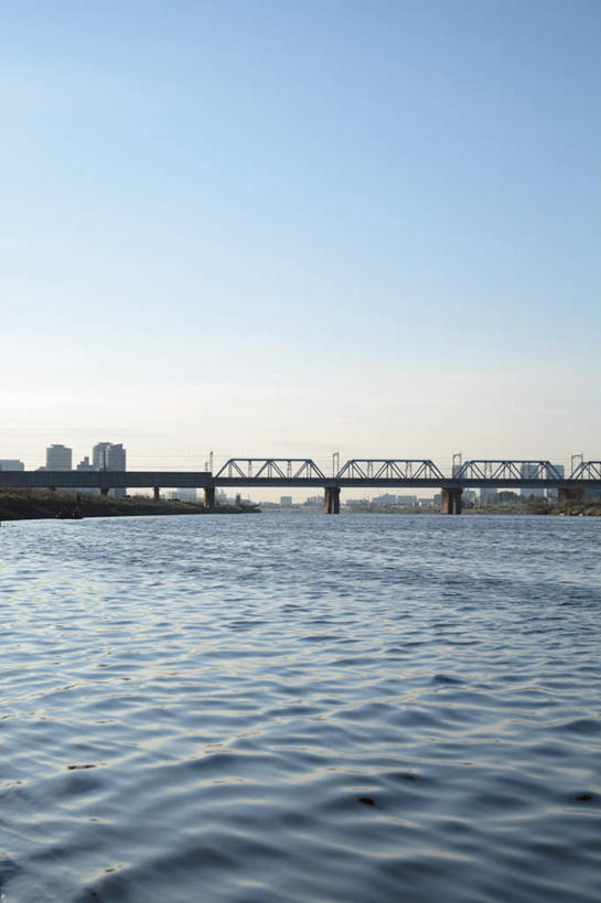 无人,高楼大厦,竖图,室外,白天,正面,度假,河流,美景,水,城市风光,城市,大桥,大厦,建筑,立交桥,摩天大楼,桥梁,东京,日本,亚洲,波纹,河岸,河水,景观,水流,高架,建筑群,斜拉桥,桥,涟漪,娱乐,建设,蓝色,蓝天,水纹,天空,波浪,天,享受,休闲,景色,放松,晴朗,波光粼粼,东亚,本州,万里无云,关东地方,本州岛,日本国,东京都,水晕,晴空,晴空万里,彩图,大楼,高层建筑,高楼,摩天楼