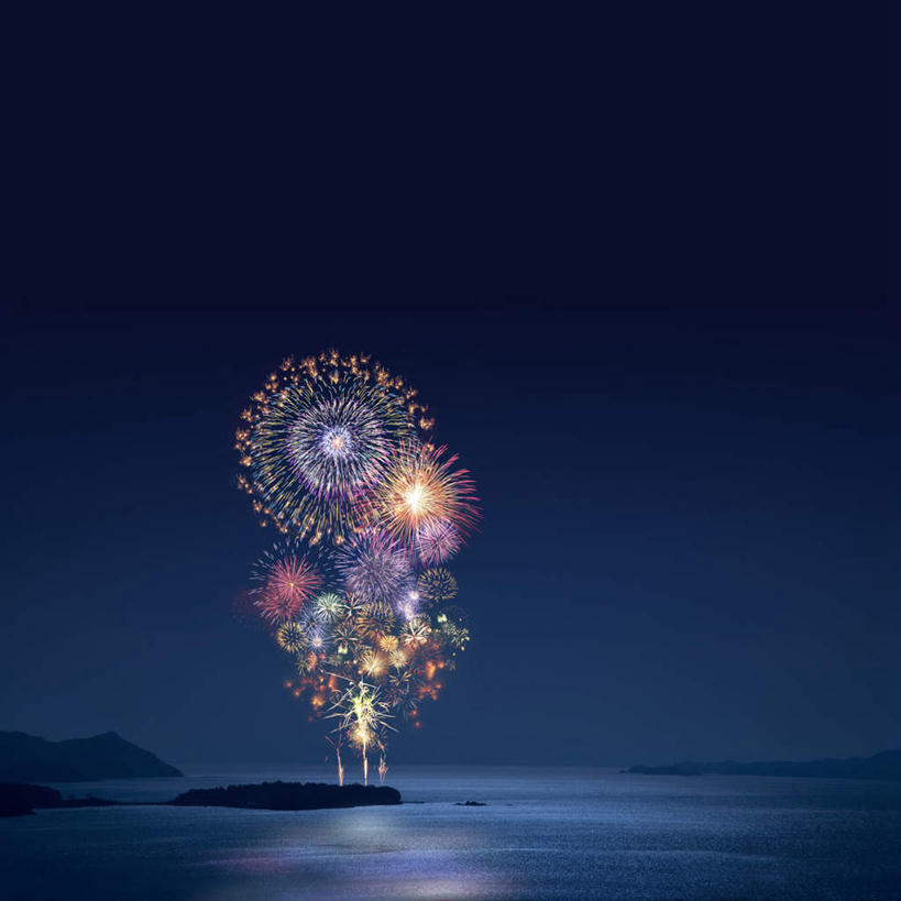 无人,方图,室内,特写,夜晚,正面,度假,数码,科技,海浪,海洋,美景,城市风光,城市,烟火,阴影,网络,景观,浪花,水平线,海平线,高光,几何,计算机图形,合成,娱乐,蓝色,蓝天,天空,海水,焰火,天,享受,休闲,景色,放松,晴朗,电脑合成图,数码合成图,礼花,海景,万里无云,写实,具体,具象,花炮,礼花炮,烟花,大海,风浪,海,海水的波动,近岸浪,涌浪,晴空,晴空万里,彩图