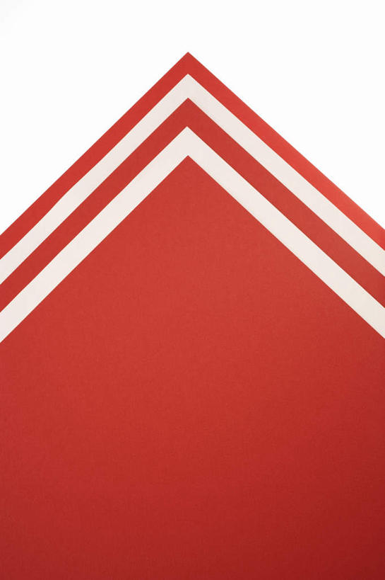 无人,竖图,俯视,室内,特写,白天,白色背景,静物,一堆,许多,堆叠,堆积,纸张,红色,白色,摄影,影棚,堆,彩图,高角度拍摄,影棚拍摄,拍摄