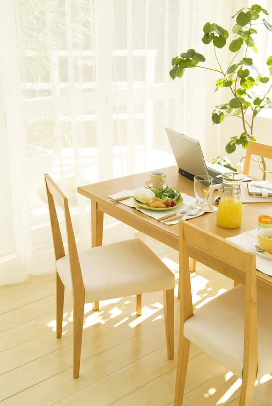 无人,家,竖图,俯视,室内,特写,白天,电脑,笔记本电脑,餐桌,家具,装修,桌子,建筑,蔬菜,静物,杯子,水果,装饰,网络,饭厅,房屋,屋子,公寓,蔬菜沙拉,沙拉,橙汁,古典,通讯设备,色拉,建设,装潢,沙律,洋房,楼房,住宅,玻璃制品,水杯,室内装潢,中式,有机食品,绿色食品,餐台,色拉酱,明亮,无线,舒适,家居装潢,千岛酱,通信设备,无线网络,房屋设计,无线上网,便携式电脑,室内设计,宽敞,样板房装潢,手提电脑,设计,玻璃杯,彩图,高角度拍摄,房子