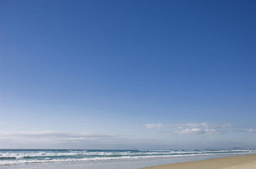 无人,横图,室外,白天,正面,旅游,度假,海浪,海洋,美景,沙滩,沙子,海岸,景观,浪花,水平线,云,云朵,辽阔,海平线,沙地,云彩,娱乐,蓝色,白云,蓝天,天空,自然,海水,天,享受,休闲,广阔,景色,放松,晴朗,一望无际,自然风光,海景,无边无际,一马平川,大海,风浪,海,海水的波动,海滩,近岸浪,涌浪,晴空,彩图,水天相接,水天一线