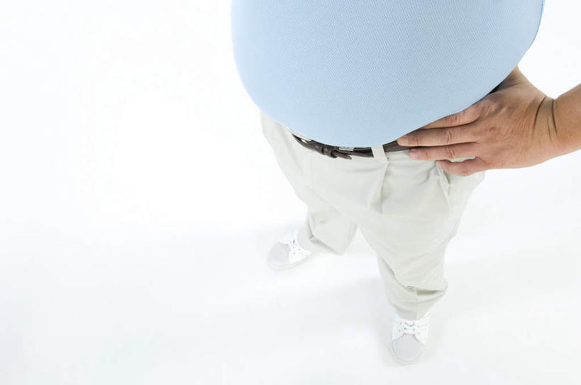 东方人,腹部,一个人,站,摸,横图,俯视,室内,特写,白天,白色背景,亚洲,仅一个男性,仅一个人,抚摸,服装,休闲装,黄种人,腰带,仅一个年轻男性,衣服,蓝色,站着,保养,休闲,休闲服,保健,摄影,服饰,影棚,皮带,减肥,瘦身,配饰,肥,胖,裤带,男人,男性,年轻男性,亚洲人,腹,肚子,触摸,接触,站立,半身,彩图,高角度拍摄,影棚拍摄,拍摄