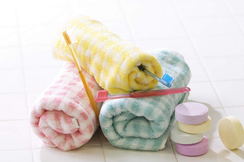 无人,横图,俯视,室内,特写,白天,白色背景,化妆,美容,静物,一堆,护肤,堆叠,堆积,条纹,方格,纺织物,格子,海绵,牙刷,褐色,粉色,黄色,红色,绿色,白色,化妆棉,毛巾,日用品,洗浴用品,清洁,保养,享受,休闲,放松,保健,摄影,影棚,洗漱用品,堆,保暖,卷,卫生,透气,养颜,防水,洗脸海绵,洗脸扑,洗脸绵,储水,耐磨,吸水,彩图,高角度拍摄,影棚拍摄,拍摄