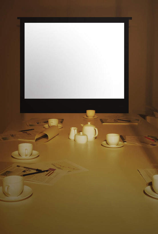 无人,办公室,会议室,竖图,俯视,室内,白天,显示器,家具,桌子,杯子,五个,许多,材料,瓷器,档案,碟子,壶,屏幕,文件,办公桌,咖啡杯,陶瓷制品,显示屏,水壶,三个,茶壶,资料,文档,瓷杯,输出设备,办公家具,彩图,高角度拍摄