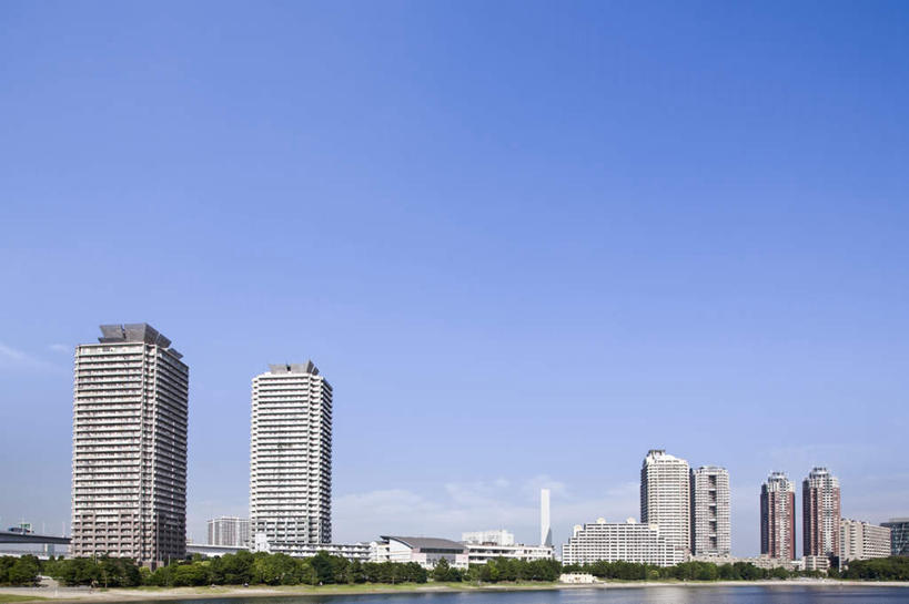无人,高楼大厦,横图,全景,室外,白天,正面,度假,草地,草坪,河流,美景,水,天际线,植物,城市风光,城市,大厦,建筑,摩天大楼,东京,日本,亚洲,一排,许多,整齐,河水,景观,水流,云,云朵,云彩,娱乐,建设,草,树,树木,排列,蓝色,绿色,白云,蓝天,天空,自然,天,享受,休闲,景色,放松,生长,晴朗,成长,御台场,队列,东亚,本州,关东地方,本州岛,日本国,东京都,东京港,台场,晴空,彩图,大楼,高层建筑,高楼,摩天楼