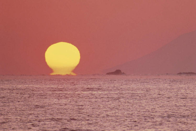 无人,横图,室外,白天,正面,旅游,度假,日出,海浪,海洋,美景,山,山脉,太阳,雾,静冈县,日本,亚洲,朦胧,模糊,景观,浪花,山峰,水平线,辽阔,朝霞,晨曦,海平线,黎明,山峦,娱乐,蓝色,蓝天,天空,阳光,自然,海水,群山,天,享受,休闲,广阔,景色,放松,晴朗,一望无际,迷雾,自然风光,海景,东亚,本州,万里无云,本州岛,日本国,中部地方,静冈,无边无际,一马平川,大海,风浪,海,海水的波动,近岸浪,涌浪,朝阳,大雾,晴空,晴空万里,彩图,破晓,水天相接,水天一线