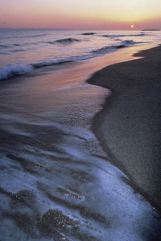 无人,竖图,室外,白天,正面,旅游,度假,日出,海浪,海洋,美景,沙滩,太阳,北海道,日本,亚洲,沙子,海岸,景观,浪花,水平线,辽阔,朝霞,晨曦,海平线,黎明,沙地,娱乐,蓝色,蓝天,天空,阳光,自然,海水,天,享受,休闲,广阔,景色,放松,晴朗,一望无际,自然风光,海景,东亚,万里无云,日本国,北海道地方,北海道岛,稚内,无边无际,一马平川,大海,风浪,海,海水的波动,海滩,近岸浪,涌浪,朝阳,晴空,晴空万里,彩图,破晓,水天相接,水天一线