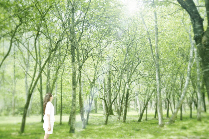 东方人,头发,一个人,站,笑,微笑,露齿笑,横图,室外,白天,侧面,裙子,旅游,度假,叶子,亚洲,仅一个年轻女性,仅一个女性,仅一个人,阴影,连衣裙,光线,影子,云,云朵,绿叶,云彩,注视,黄种人,娱乐,蓝色,白色,黑色,白云,蓝天,天空,阳光,天,观察,看,站着,享受,休闲,嫩叶,放松,观看,察看,关注,年轻女性,女人,女性,亚洲人,叶,叶片,抬头,仰头,站立,半身,彩图