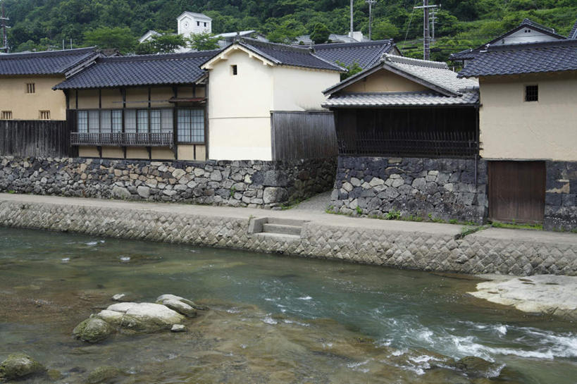 无人,家,横图,室外,白天,正面,旅游,度假,河流,石头,美景,森林,树林,水,植物,城市风光,城市,道路,建筑,路,日本,亚洲,石子,房屋,屋子,河水,景观,水流,公寓,小路,交通,娱乐,建设,洋房,楼房,住宅,树,树木,绿色,小溪,自然,溪水,享受,休闲,景色,放松,生长,成长,东亚,本州,本州岛,日本国,近畿地方,近畿,兵库,兵库县,石块,岩石,彩图,房子