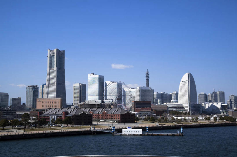 无人,高楼大厦,横图,全景,室外,白天,仰视,度假,办公楼,海浪,海洋,美景,天际线,城市风光,标志建筑,城市,大厦,地标,建筑,摩天大楼,写字楼,神奈川,日本,亚洲,景观,浪花,横滨,横滨市,神奈川县,娱乐,建设,蓝色,蓝天,天空,海水,楼宇,天,享受,休闲,商务楼,景色,放松,晴朗,海景,东亚,本州,万里无云,首府,关东地方,本州岛,日本国,大海,风浪,海,海水的波动,近岸浪,涌浪,晴空,晴空万里,彩图,低角度拍摄,大楼,高层建筑,高楼,摩天楼