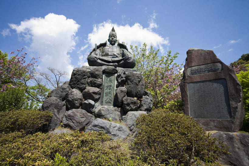 无人,横图,室外,白天,仰视,旅游,度假,美景,植物,雕塑,神奈川,日本,亚洲,艺术,装饰,雕刻,雕像,景观,云,云朵,神奈川县,云彩,娱乐,石雕,树,树木,蓝色,绿色,白云,蓝天,天空,自然,工艺品,天,享受,休闲,景色,放松,生长,晴朗,成长,纪念,美术,自然风光,主题,陈列,东亚,本州,关东地方,本州岛,日本国,功能,美学,晴空,彩图,低角度拍摄