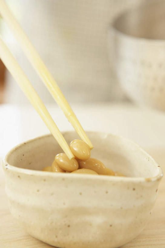 无人,竖图,俯视,室内,特写,白天,烹饪,植物,筷子,豆,大豆,蔬菜,餐具,朦胧,模糊,新鲜,陶瓷,豆类,豆子,毛豆,日本料理,料理,食品,陶瓷制品,文化,传统,菜肴,美食,食物,容器,碗,日式料理,日式,摄影,佳肴,有机食品,绿色食品,影棚,储藏,礼节,储存,礼仪,豆科,枝豆,进餐用具,黄豆,彩图,高角度拍摄,影棚拍摄,拍摄,贮存