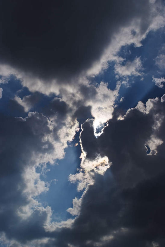 无人,竖图,室外,白天,仰视,旅游,度假,美景,北海道,日本,亚洲,一堆,阴影,堆叠,堆积,光线,影子,景观,云,云朵,娱乐,蓝色,黑色,蓝天,天空,阳光,自然,天,享受,休闲,景色,放松,遮,遮掩,堆,掩盖,遮挡,自然风光,东亚,遮盖,日本国,北海道地方,北海道岛,掩饰,彩图,低角度拍摄