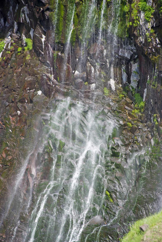 无人,竖图,室外,白天,正面,旅游,度假,草地,草坪,河流,石头,美景,水,植物,北海道,日本,亚洲,阴影,飞溅,溅,光线,石子,液体,影子,河水,景观,水滴,水流,娱乐,水珠,草,树,树木,绿色,小溪,阳光,自然,溪水,享受,休闲,景色,放松,流动,生长,成长,喷洒,自然风光,东亚,日本国,北海道地方,北海道岛,石块,岩石,彩图