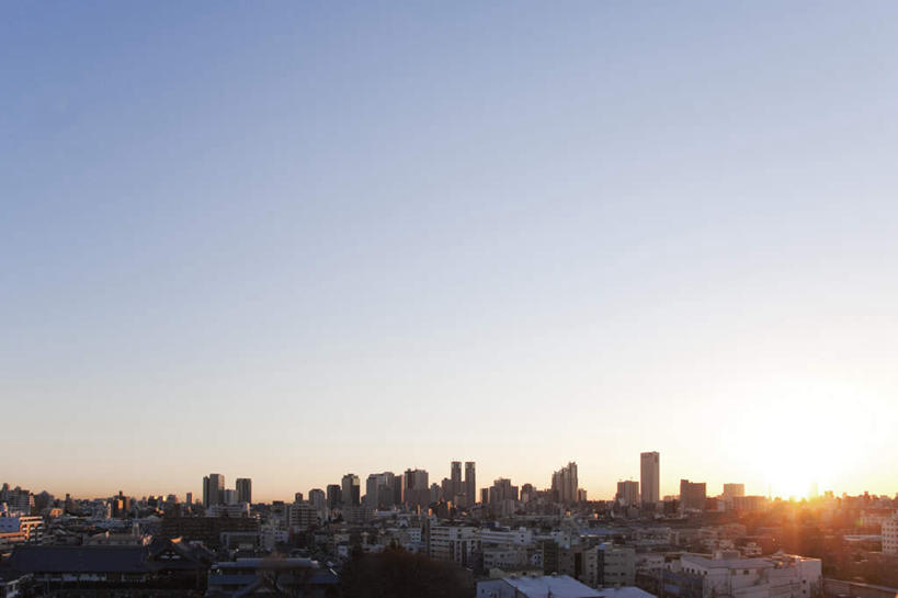 无人,高楼大厦,横图,俯视,航拍,室外,白天,度假,日出,美景,太阳,天际线,植物,城市风光,城市,大厦,道路,建筑,路,摩天大楼,公路,东京,日本,亚洲,阴影,光线,影子,景观,云,云朵,交通,朝霞,晨曦,黎明,云彩,娱乐,树,树木,蓝色,绿色,白云,蓝天,天空,阳光,自然,天,享受,休闲,景色,放松,生长,成长,鸟瞰,东亚,本州,关东地方,本州岛,日本国,东京都,朝阳,马路,彩图,高角度拍摄,破晓,大楼,高层建筑,高楼,摩天楼