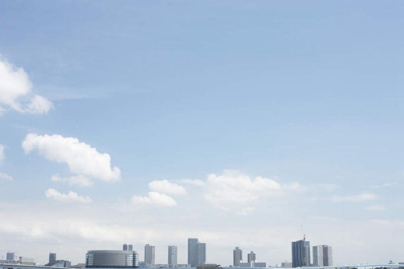 无人,高楼大厦,横图,室外,白天,仰视,度假,美景,城市风光,城市,大厦,建筑,摩天大楼,东京,日本,亚洲,阴影,光线,影子,景观,云,云朵,云彩,娱乐,蓝色,白云,蓝天,天空,阳光,天,享受,休闲,景色,放松,东亚,本州,关东地方,本州岛,日本国,东京都,彩图,低角度拍摄,大楼,高层建筑,高楼,摩天楼