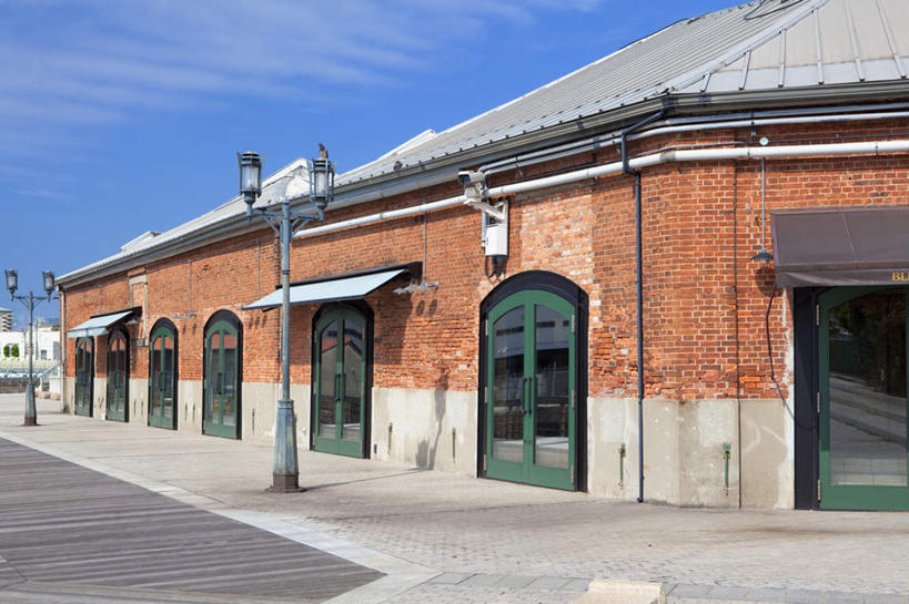 无人,家,横图,室外,白天,正面,旅游,度假,美景,窗户,道路,路,路灯,照明,日本,亚洲,一排,许多,阴影,整齐,光线,影子,房屋,屋子,景观,云,云朵,小路,灯光,交通,云彩,仓库,娱乐,楼房,玻璃窗,住宅,灯,排列,蓝色,白云,蓝天,天空,阳光,自然,天,享受,休闲,景色,放松,乡间小路,照亮,照明设备,队列,自然风光,东亚,本州,本州岛,日本国,近畿地方,近畿,兵库,兵库县,彩图,房子