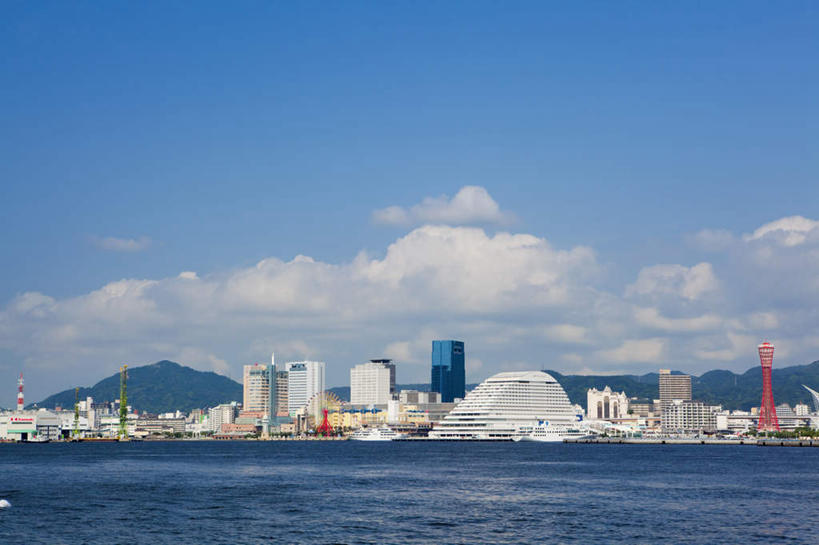 无人,高楼大厦,码头,横图,室外,白天,正面,度假,海浪,海洋,美景,山,山脉,植物,城市风光,城市,大厦,港口,建筑,路灯,摩天大楼,照明,日本,亚洲,阴影,光线,影子,景观,浪花,山峰,灯光,山峦,娱乐,灯,树,树木,绿色,自然,海水,群山,享受,休闲,景色,放松,生长,成长,照亮,照明设备,海景,东亚,本州,本州岛,日本国,近畿地方,近畿,兵库,兵库县,大海,风浪,海,海水的波动,近岸浪,涌浪,彩图,摆渡口,埠头,大楼,渡口,渡头,港湾,高层建筑,高楼,海港,货运码头,口岸,摩天楼,商港