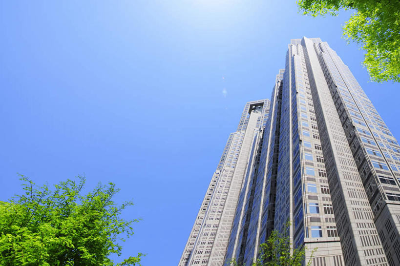 无人,高楼大厦,横图,室外,白天,仰视,度假,美景,植物,城市风光,城市,大厦,建筑,摩天大楼,日本,亚洲,阴影,光线,影子,景观,云,云朵,云彩,娱乐,树,树木,蓝色,绿色,白云,蓝天,天空,阳光,自然,天,享受,休闲,景色,放松,大阪,生长,成长,东亚,本州,大阪府,本州岛,日本国,近畿地方,近畿,彩图,低角度拍摄,大楼,高层建筑,高楼,摩天楼