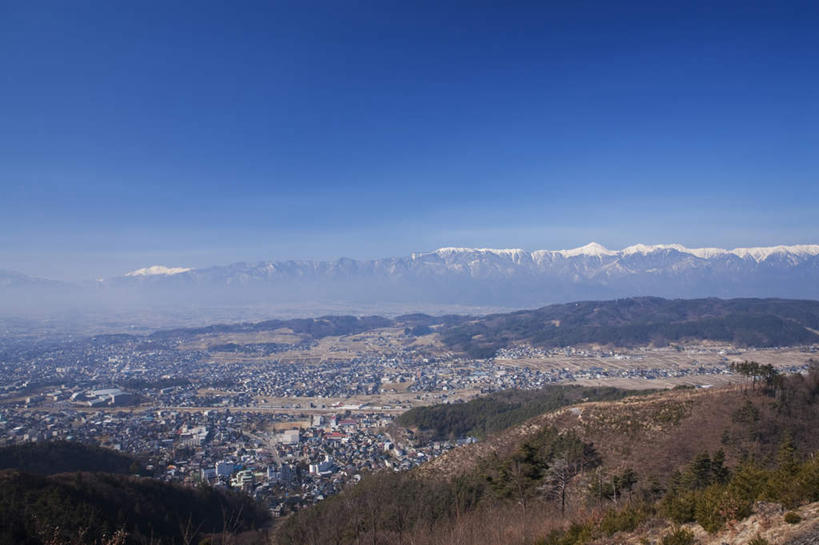 无人,家,横图,俯视,航拍,室外,白天,旅游,度假,美景,山,树林,雪,植物,大雪,长野县,日本,亚洲,许多,房屋,屋子,积雪,景观,山峰,雪景,冬季,冬天,山峦,娱乐,楼房,住宅,树,树木,蓝色,绿色,蓝天,天空,自然,天,享受,休闲,景色,放松,寒冷,生长,晴朗,成长,鸟瞰,自然风光,东亚,本州,万里无云,本州岛,日本国,中部地方,长野,严寒,晴空,晴空万里,彩图,高角度拍摄,房子