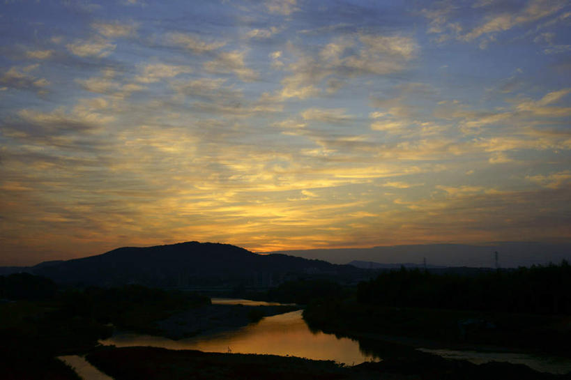 无人,横图,室外,白天,正面,旅游,度假,湖,湖泊,美景,日落,树林,水,植物,爱知县,日本,亚洲,湖面,景观,水流,水面,晚霞,霞光,落日,娱乐,树,树木,绿色,自然,黄昏,湖水,享受,休闲,景色,彩霞,放松,生长,成长,自然风光,东亚,本州,本州岛,日本国,中部地方,爱知,夕照,夕阳,彩图,斜阳