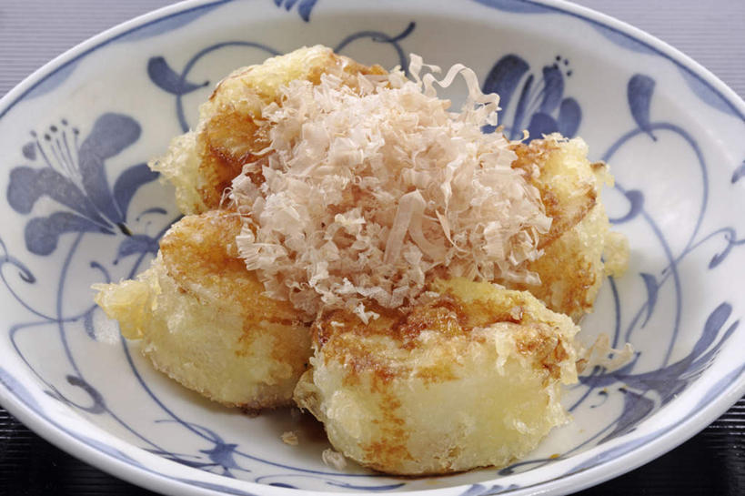 海鲜,无人,横图,俯视,室内,特写,白天,烹饪,餐桌,桌子,餐具,阴影,反射,影子,天妇罗,日本料理,料理,食品,水产,菜肴,美食,海洋生物,食物,白色,碗,日式料理,四个,日式,佳肴,餐台,水生动物,海产品,水生物,海底动物,天麸罗,进餐用具,烹调用具,彩图,高角度拍摄