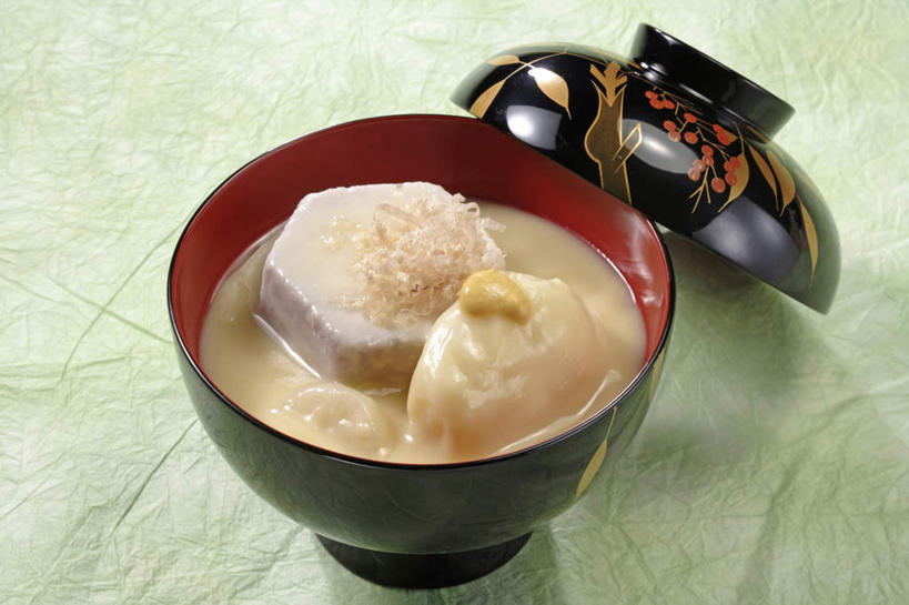 无人,横图,俯视,室内,特写,白天,烹饪,餐桌,桌子,萝卜,白萝卜,蔬菜,新鲜,布料,陶瓷,调料,日本料理,料理,食品,陶瓷制品,调味品,调味料,布纹,菜肴,美食,桌布,食物,一个,绿色,餐巾,容器,台布,碗,日式料理,日式,佳肴,有机食品,绿色食品,单个,餐台,储藏,储存,莱菔,彩图,高角度拍摄,全身,贮存