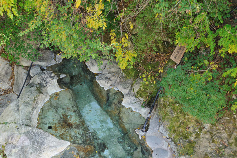 无人,横图,俯视,室外,白天,旅游,度假,石头,美景,树林,水,温泉,植物,日本,亚洲,波纹,透明,日文,标志,石子,文字,液体,字符,景观,气泡,水滴,涟漪,漩涡,娱乐,标识,水泡,水珠,树,树木,绿色,水纹,自然,泡泡,享受,休闲,景色,放松,生长,成长,圆弧,自然风光,东亚,本州,关东地方,本州岛,日本国,栃木,栃木县,日语,石块,岩石,彩图,高角度拍摄