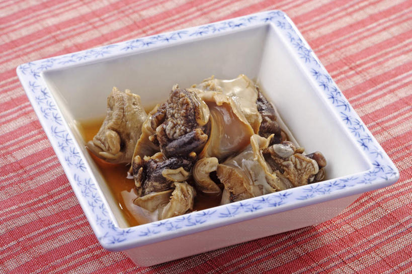 无人,横图,俯视,室内,特写,白天,烹饪,桌子,贝壳,阴影,条纹,反射,布料,影子,陶瓷,日本料理,料理,食品,陶瓷制品,扇贝,布纹,菜肴,美食,桌布,食物,粉色,红色,餐巾,容器,台布,碗,日式料理,日式,佳肴,餐台,储藏,储存,贝类外壳,海螺壳,软体动物外壳,彩图,高角度拍摄,贮存