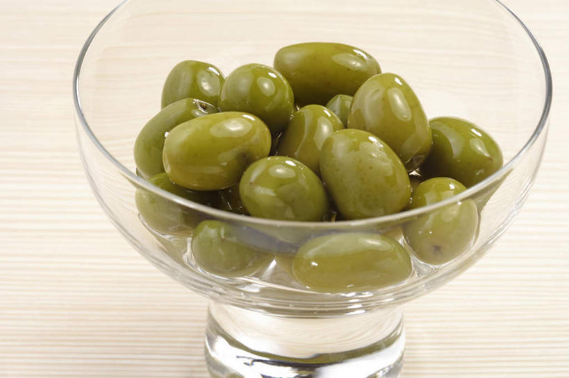 无人,横图,俯视,室内,特写,白天,烹饪,餐桌,桌子,橄榄,水果,玻璃,一堆,许多,阴影,堆叠,堆积,新鲜,反射,影子,生食,日本料理,料理,食品,果实,菜肴,美食,玻璃制品,食物,容器,碗,日式料理,日式,摄影,佳肴,有机食品,绿色食品,影棚,餐台,储藏,堆,储存,青果,白榄,彩图,高角度拍摄,影棚拍摄,拍摄,贮存