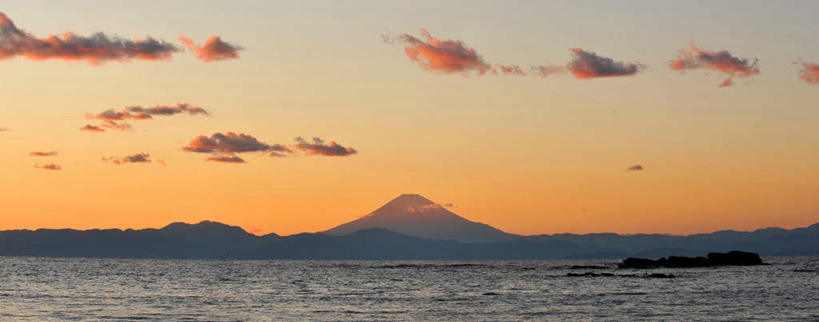 无人,横图,室外,白天,正面,海浪,海洋,火山,石头,日落,山,雪,雪山,大雪,富士山,静冈县,日本,亚洲,阴影,光线,石子,影子,冰,积雪,浪花,山顶,山峰,晚霞,霞光,雪景,冬季,冬天,山峦,阳光,海水,黄昏,彩霞,寒冷,冰冷,海景,东亚,沉积岩,本州,本州岛,日本国,中部地方,静冈,山梨,山梨县,严寒,冰凉,酷寒,凛冽,凛凛,极冷,颠峰,极峰,水成岩,大海,风浪,海,海水的波动,活火山,近岸浪,石块,死火山,休眠火山,岩石,涌浪,夕阳,彩图