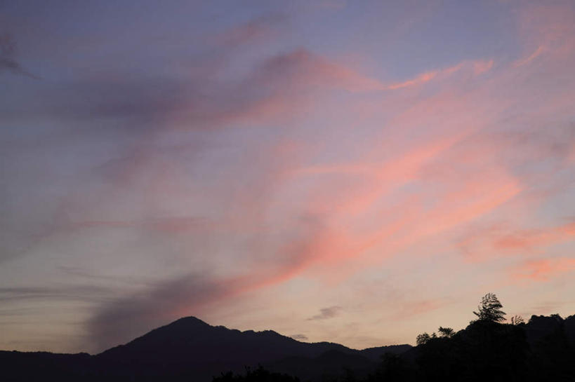 无人,横图,室外,白天,仰视,旅游,度假,石头,美景,日落,山,山脉,树林,植物,大分县,日本,亚洲,阴影,光线,石子,影子,景观,山顶,山峰,晚霞,霞光,山峦,娱乐,树,树木,绿色,阳光,自然,黄昏,群山,享受,休闲,景色,彩霞,放松,生长,成长,自然风光,东亚,沉积岩,日本国,九州本岛,九州,九州岛,九州地方,大分,颠峰,极峰,水成岩,石块,岩石,夕阳,彩图,低角度拍摄