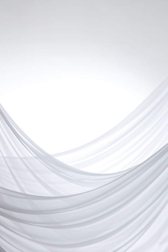 无人,竖图,室内,白天,留白,白色背景,正面,抽象,窗帘,阴影,弯曲,装饰,光线,曲线,影子,银色,折叠,帘子,弧度,遮阳,摄影,影棚,飘逸,华丽,修饰,点缀,弧线,高雅,简单,衬托,美观,雅致,雅观,彩图,影棚拍摄,拍摄