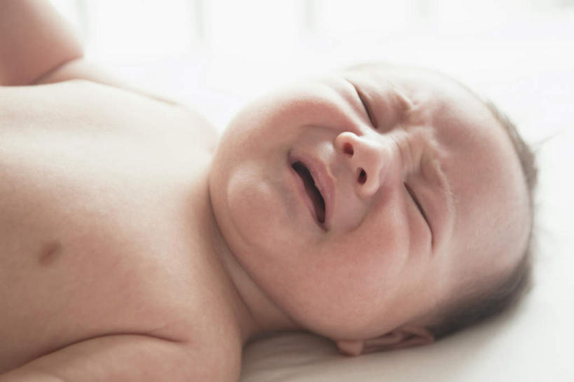 东方人,儿童,脸,头,脸颊,一个人,躺,闭眼,哭,横图,俯视,室内,特写,白天,纯洁,床,亚洲,仅一个男性,仅一个人,阴影,朦胧,模糊,光线,影子,床单,注视,黄种人,被子,裸露,肩膀,小孩,白色,观察,看,仅一个小孩,可爱,童年,童趣,单人床,观看,察看,被单,关注,童真,烂漫,无邪,卧着,天真,男孩,男人,男性,亚洲人,孩子,头部,脸部,脸蛋,面部,闭眼睛,闭着眼,闭着眼睛,躺着,卧,半身,彩图,高角度拍摄,哭泣,哭啼,男生