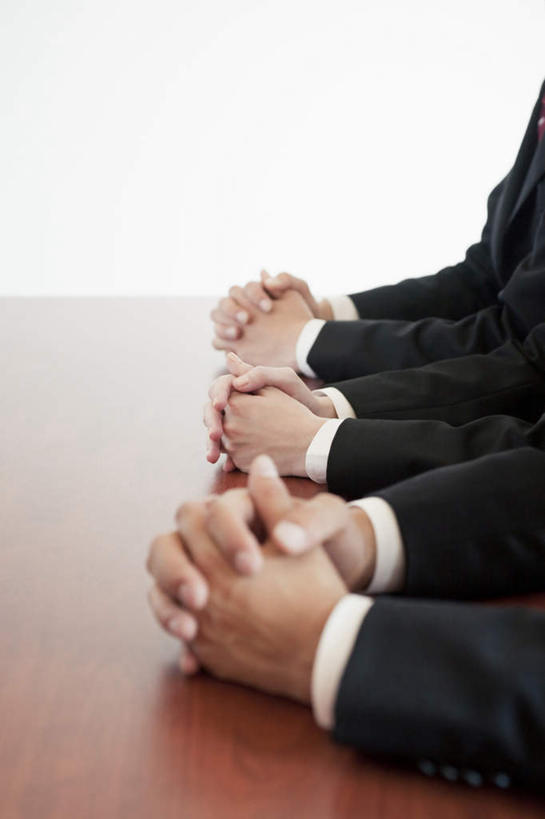 东方人,三个人,同事,商务人士,商务男性,商务女性,办公室,坐,竖图,室内,白天,侧面,衬衫,成功,合作,团队,集体,信心,桌子,亚洲,握,套装,办公桌,黄种人,队伍,握着,领导,成就,商务装,合伙,领袖,工薪阶层,男人,男性,年轻男性,年轻女性,女人,女性,亚洲人,白领,上班族,坐着,半身,彩图,衬衣