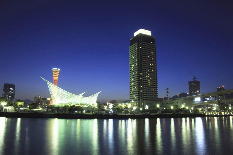 无人,高楼大厦,横图,彩色,室外,夜晚,正面,度假,海浪,海洋,美景,城市风光,城市,大厦,建筑,摩天大楼,霓虹灯,夜景,日本,亚洲,景观,浪花,建筑群,灯光,七彩,娱乐,光源,建设,霓虹,灯,蓝色,蓝天,天空,海水,天,享受,休闲,景色,放松,照明设备,海景,东亚,本州,本州岛,日本国,近畿地方,近畿,兵库,兵库县,氖灯,神户,神户市,神戸,县厅,神戸市,大海,风浪,海,海水的波动,近岸浪,涌浪,彩图,大楼,高层建筑,高楼,摩天楼
