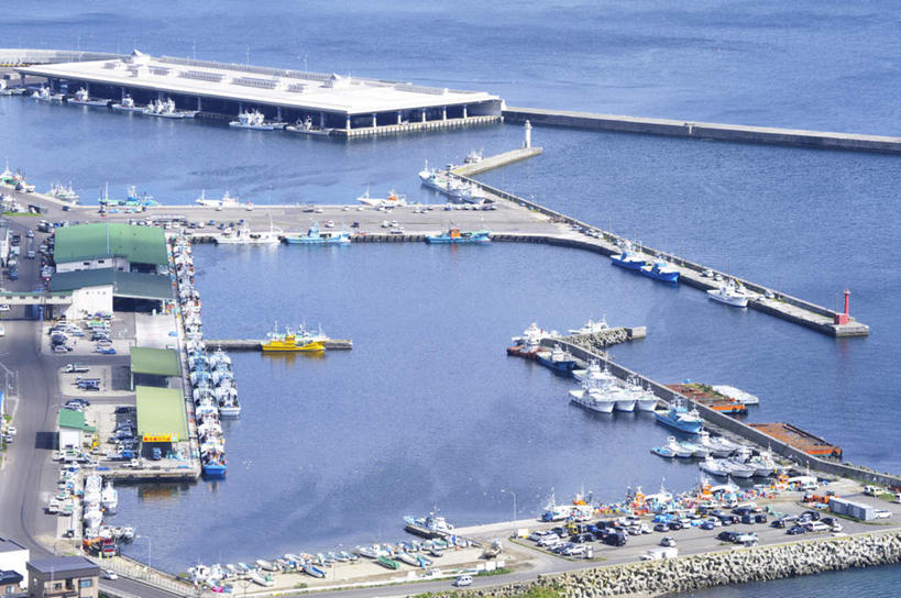 帆船,无人,码头,横图,室外,白天,正面,旅游,度假,海浪,海洋,美景,港口,船,北海道,日本,亚洲,停靠,景观,浪花,娱乐,自然,海水,交通工具,享受,休闲,景色,放松,停泊,自然风光,载具,海景,东亚,日本国,北海道地方,北海道岛,大海,风浪,海,海水的波动,近岸浪,涌浪,彩图,摆渡口,埠头,渡口,渡头,港湾,海港,货运码头,口岸,商港