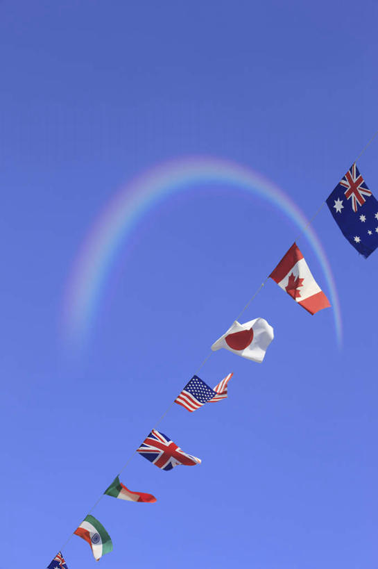 无人,竖图,室外,白天,仰视,旅游,度假,彩虹,美景,旗帜,国旗,墨西哥,日本,美国,加拿大,新西兰,亚洲,一排,许多,整齐,景观,娱乐,排列,蓝色,蓝天,天空,自然,天,享受,休闲,景色,放松,北美,北美洲,队列,自然风光,美洲,大洋洲,东亚,日本国,北亚美利加洲,亚美利加洲,墨西哥合众国,仙人掌王国,纽西兰,旗,虹,虹桥,七彩虹,天虹,彩图,低角度拍摄