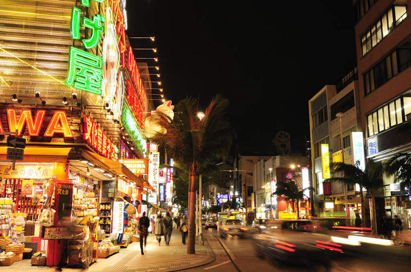 东方人,商店,站,走,横图,彩色,室外,夜晚,正面,购物,度假,消费,美景,城市风光,超市,城市,道路,路,霓虹灯,夜景,公路,亚洲,景观,灯光,七彩,交通,许多人,黄种人,娱乐,光源,霓虹,灯,站着,一群人,享受,休闲,景色,放松,金融,百货,照明设备,选购,贸易,百货公司,氖灯,血拼,男人,男性,年轻男性,年轻女性,女人,女性,亚洲人,马路,步行,散步,站立,走路,彩图,全身,购物商场,购物中心,商业中心