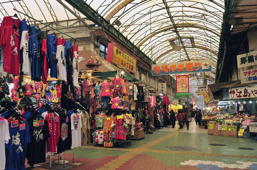 东方人,商店,站,横图,室内,白天,购物,消费,超市,亚洲,吊挂,悬挂,服装,许多人,休闲装,黄种人,背面,衣服,站着,一群人,休闲,休闲服,金融,百货,服饰,服装店,选购,贸易,百货公司,服饰店,血拼,男人,男性,年轻男性,年轻女性,女人,女性,亚洲人,站立,彩图,全身,购物商场,购物中心,商业中心